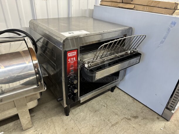 BRAND NEW SCRATCH AND DENT! Waring CTS1000B Stainless Steel Commercial Countertop Electric Powered Conveyor Oven. 208 Volts, 1 Phase.  - Image 3 of 6
