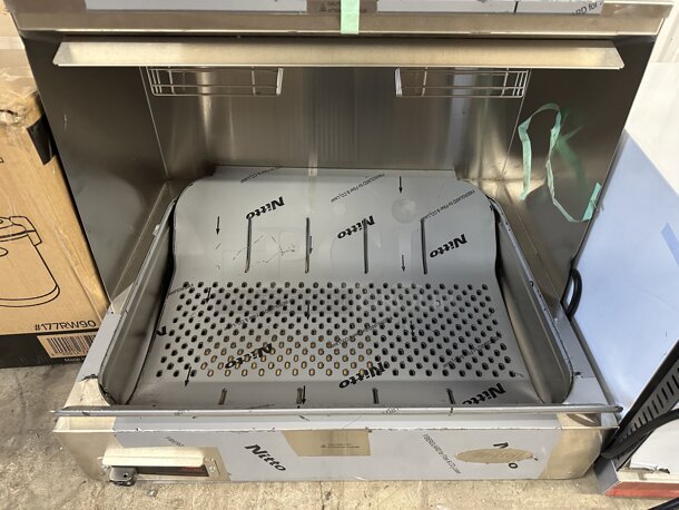 BRAND NEW SCRATCH AND DENT! Hatco GRFHS-26 Stainless Steel Commercial Countertop Electric Powered Portable Fry Holding Station. 120 Volts, 1 Phase. Tested and Working! - Image 3 of 6