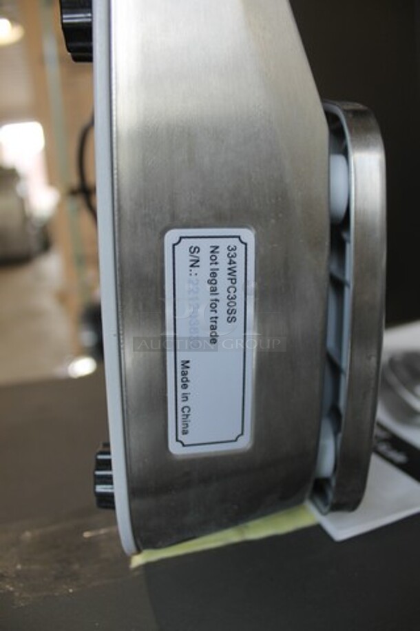 BRAND NEW SCRATCH AND DENT! AvaWeigh 334WPC30SS Stainless Steel Countertop Food Portioning Scale. Tested and Working! - Image 7 of 7