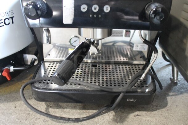 BRAND NEW SCRATCH AND DENT! 2022 Gaggia CGG191A50NU Stainless Steel Commercial Countertop Single Group Espresso Machine w/ Portafilter and Steam Wand. 115 Volts, 1 Phase. Tested and Working! - Image 5 of 10