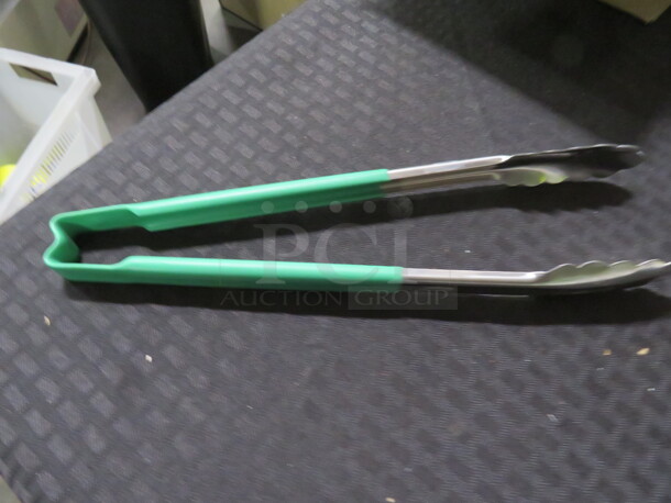 NEW Vollrath 12 Inch Utility Tongs With Gator Grip Handles. 4XBID - Image 1 of 1