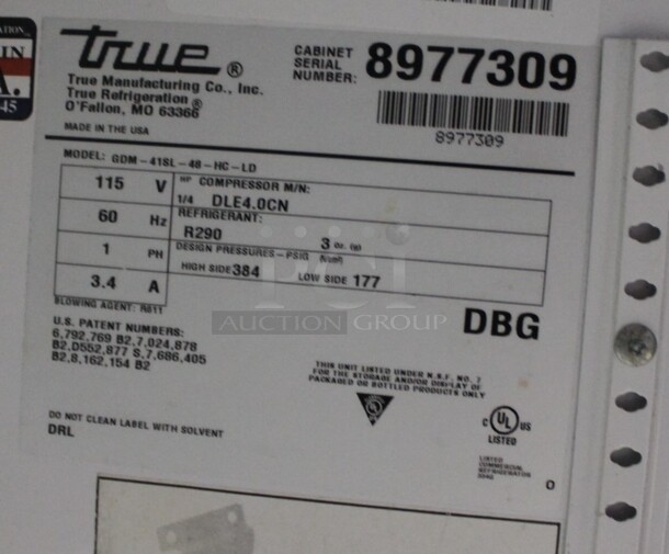 2016 True GDM-41SL-48-HC-LD Metal Commercial 2 Door Reach In Cooler Merchandiser w/ Poly Coated Racks. 115 Volts, 1 Phase. Tested and Working! - Image 4 of 4