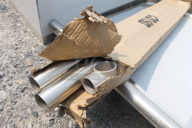 BRAND NEW SCRATCH AND DENT! Regency 600CDT24RT Commercial Stainless Steel Clean Dish Table With Right Drainboard With Galvanized Legs - Image 4 of 5