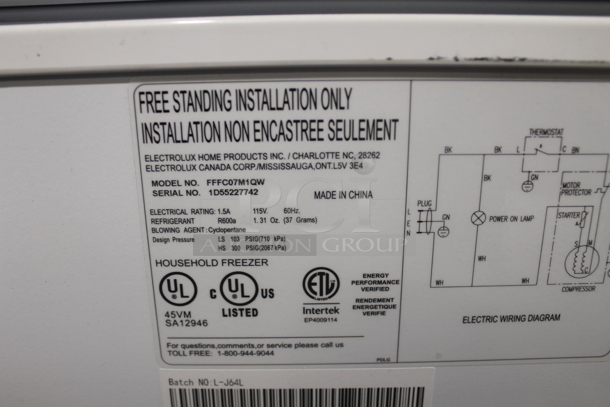 Electrolux FFFC07M1QW Commercial Chest Freezer, White. 115V, 1 Phase. Tested and Powers On But Does Not Get Cold - Image 5 of 5