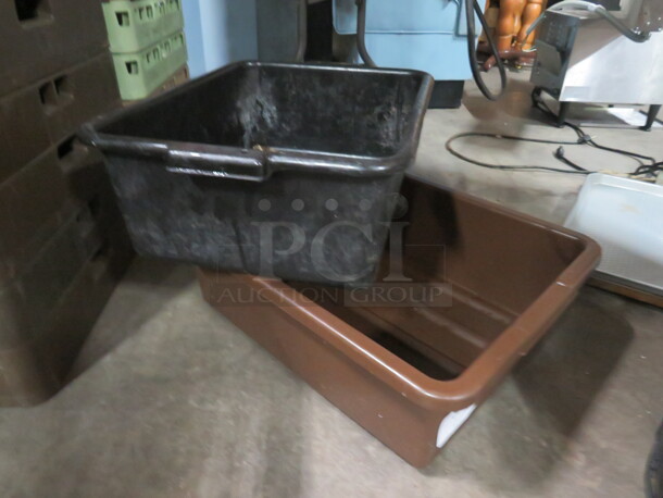 Assorted Bussing Tub. 2XBID - Image 1 of 1