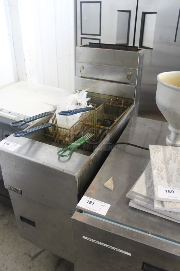Pitco Frialator SS14-S Stainless Steel Commercial Floor Style Natural Gas Powered Deep Fat Fryer w/ 4 Metal Fry Baskets. 110,000 BTU.  - Image 3 of 8