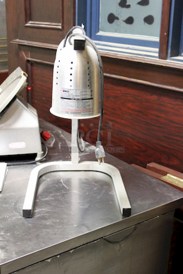 NICE! Winco EHL-2 2 Bulb Heat Lamp w/ Adjustable Arm, Aluminum, 120v. 
191⁄2 in. L x 141⁄4 in. W x 231⁄2 in. H
 - Image 2 of 5