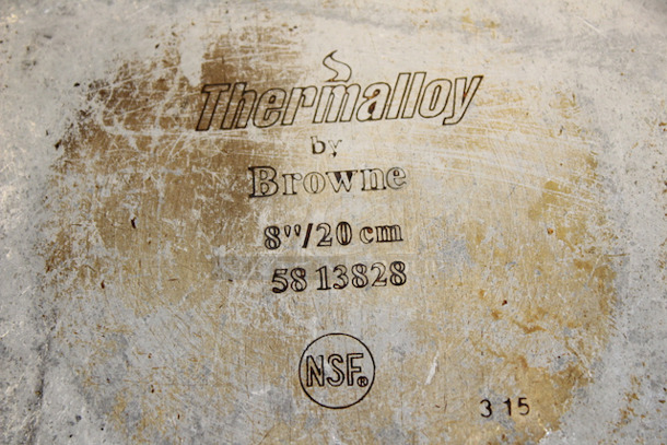 AWESOME VALUE! Browne 5813828 8" Non-Stick Aluminum Frying Pan w/ Solid Silicone Handle. 5x your Bid - Image 3 of 3