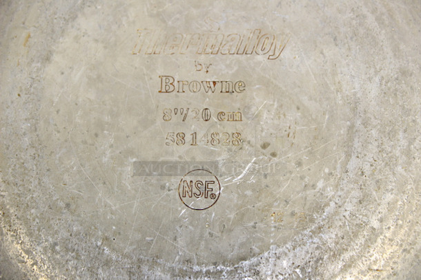 AWESOME VALUE! Browne 5813828 8" Non-Stick Aluminum Frying Pan w/ Solid Silicone Handle. 7x your Bid - Image 5 of 5