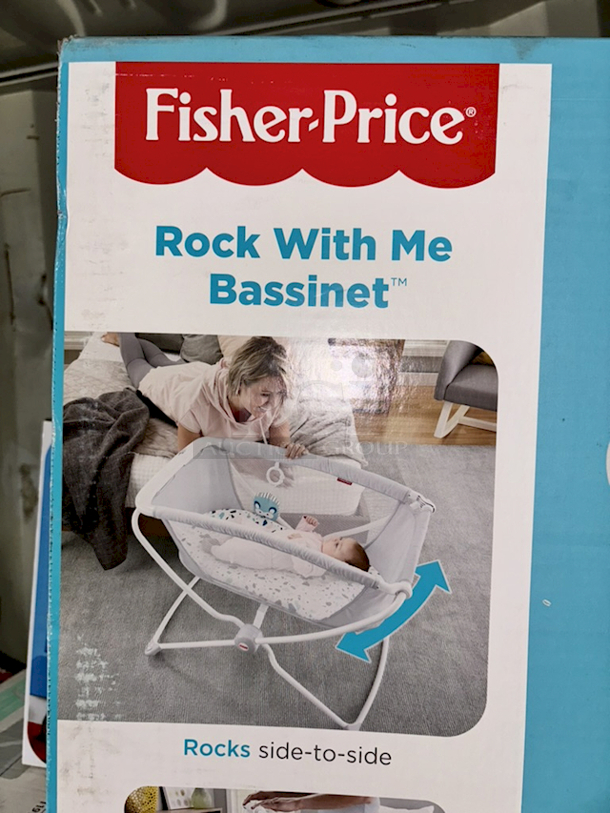 AMAZING! Fisher-Price GNW36-9993 Rock with Me Bassinet. Color: Ocean Sands 33.07 x 22.44 x 24.40 Inches - Image 4 of 9