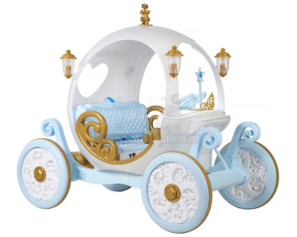 ROYALLY AWESOME!! Dynacraft Disney Princess Cinderella 24V Carriage.  - Image 2 of 8
