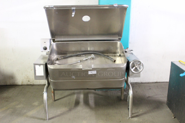 Groen Tilt Skillet / Braising Pan. Believed to be 40gallons, Natural Gas. - Image 2 of 5