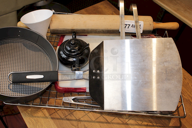 SWEET!! All-4-1 Various Smallware  - Image 3 of 6