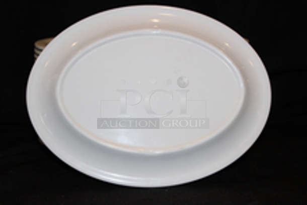 Carlisle N43082 Melamine Durus Oval Platter 12" X 9", 1", White.  It is ideal for use in temperatures up to 212°F. 
20x Your Bid - Image 4 of 5