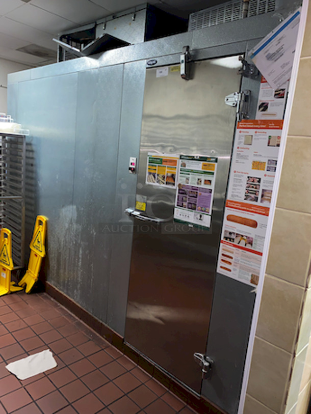 BEAUTIFUL! Norlake Self-Contained Walk-in Cooler. In Perfect Working Order! Don't Miss This One. 

72x72x901/2
Winning Bidder Responsible for Removal.  - Image 2 of 8