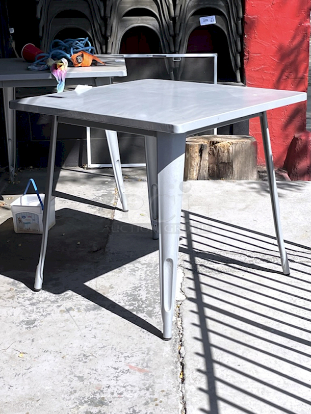 Outdoor 4 Seater Metal Table, Gray. - Image 3 of 4