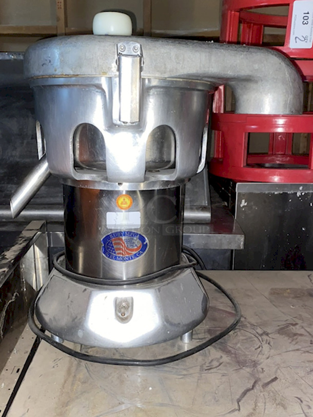 SWEET! RUBY MFG 2000 JUICE EXTRACTOR, 18”W x 13”D x 20"H, 110 Voltage. Working Perfect When Used Last. - Image 3 of 5
