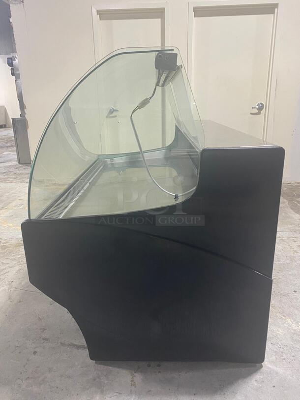 DOCRILUC REFRIGERATED DISPLAY CABINET
 - Image 4 of 6