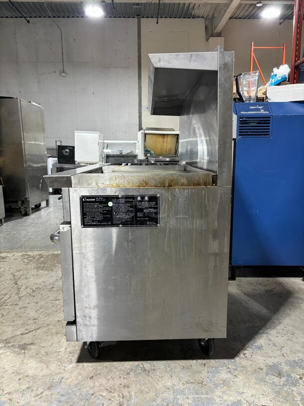 Dukers DCR60-4B36GM 60″ Commercial Gas Range, Four Open Burners, 36″ Griddle
 - Image 2 of 6
