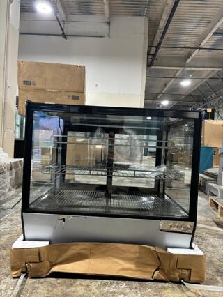 Marchia MDC121 28" Countertop Refrigerated Curved Glass Bakery Display Case with LED Lighting
