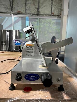 GLOBE CHEFMATE GC12D Deli Cheese Slicer