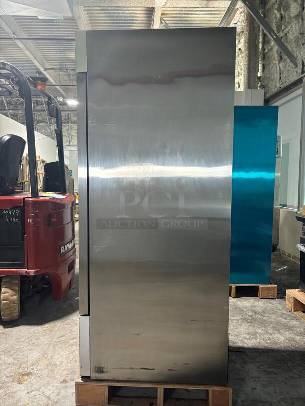 Dukers Commercial Reach In Freezer
 - Image 4 of 5