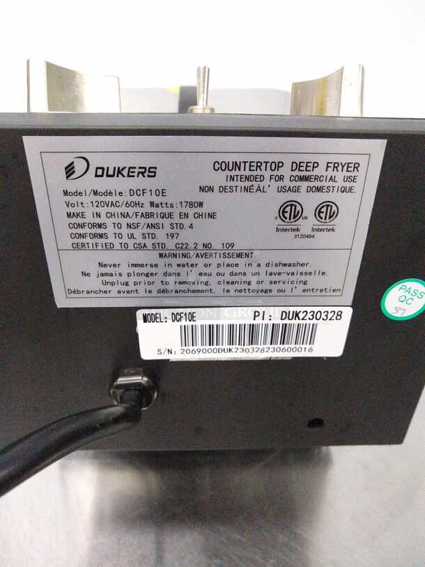 Dukers DCF10E One Basket Electric Fryer One Basket Electric Countertop Fryer - Image 9 of 9