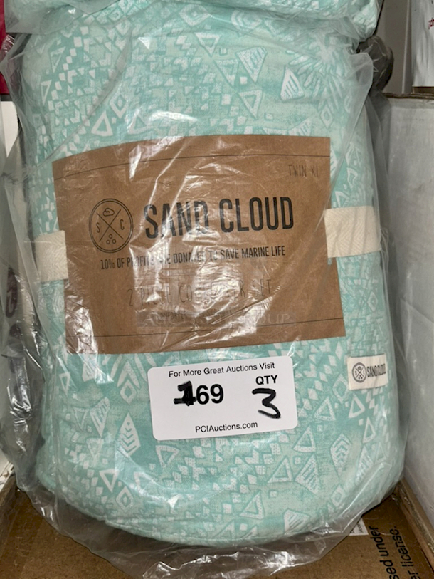 BRAND NEW/SEALED BAG! Sand Cloud Twin XL 2-Piece Comforter Sets. 3x Your Bid