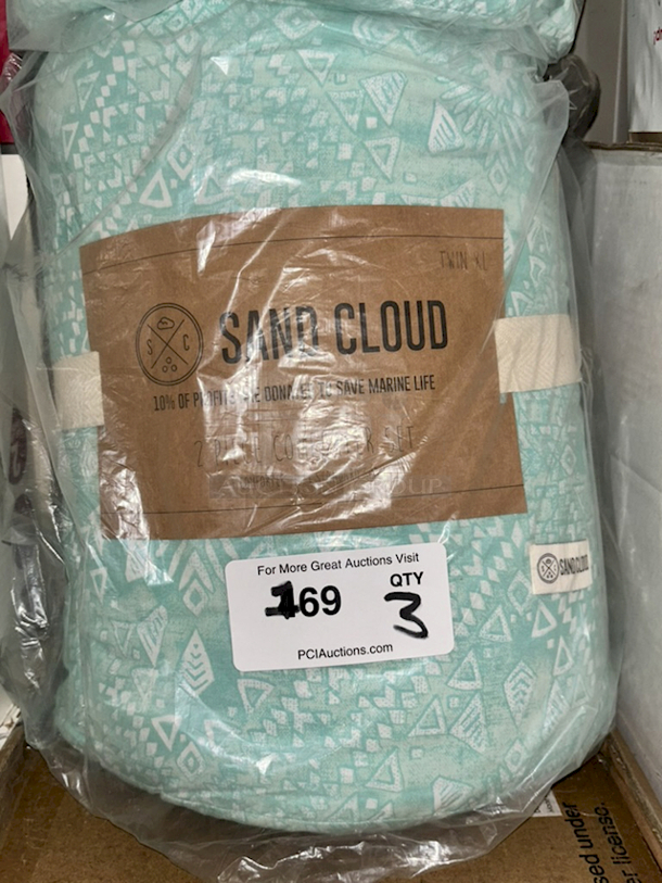 BRAND NEW/SEALED BAG! Sand Cloud Twin XL 2-Piece Comforter Sets. 3x Your Bid - Image 1 of 1