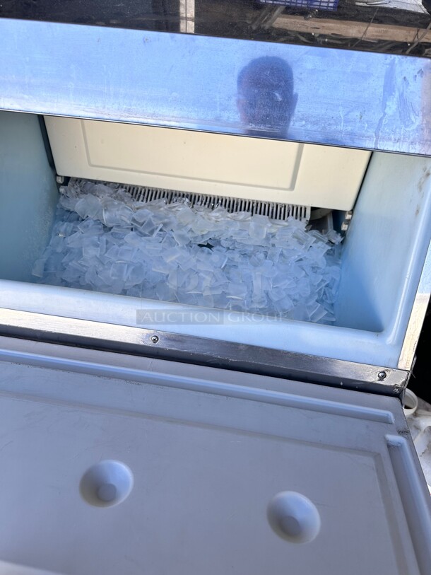Working Hoshizaki KM-150BAF Under counter  Ice Maker 150lb Cube Ice Machine 115V - Image 4 of 7