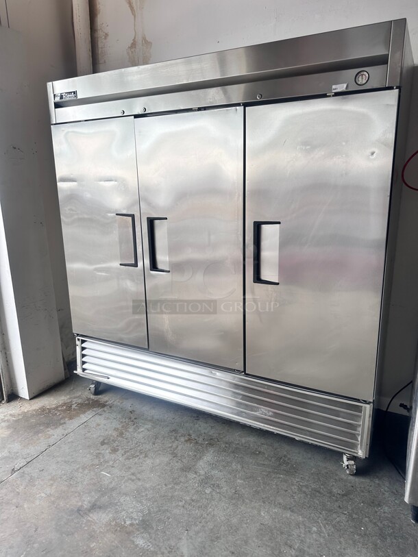 True T-72F-HC 78 inch Three Section Reach In Freezer, (3) Solid Doors, 115v - Image 10 of 11