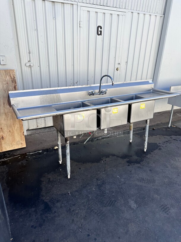 Commercial Stainless Steel Three Compartment Sink 
91x23x42 - Image 1 of 7