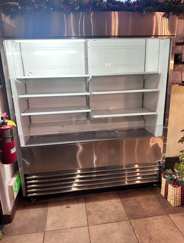Working True TAC-72 - Vertical Air Curtain Display Merchandiser, 66 Cu. Ft., Stainless Steel 220 Volt 1 Phase - Image 1 of 9