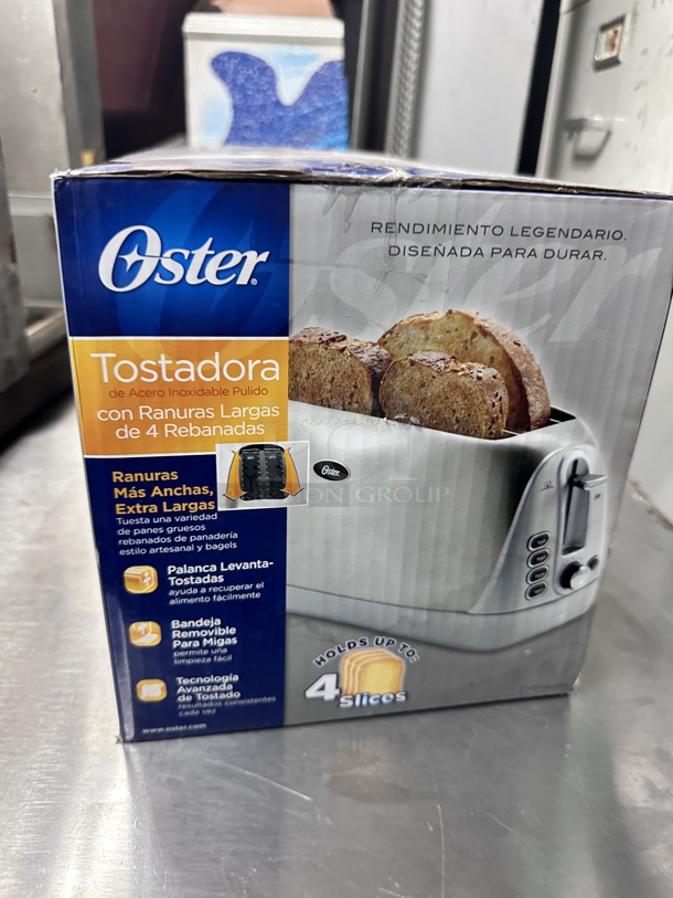 New Oster TSSTTRJB30R 4-Slice Long Slot Toaster Sliver  - Image 7 of 7