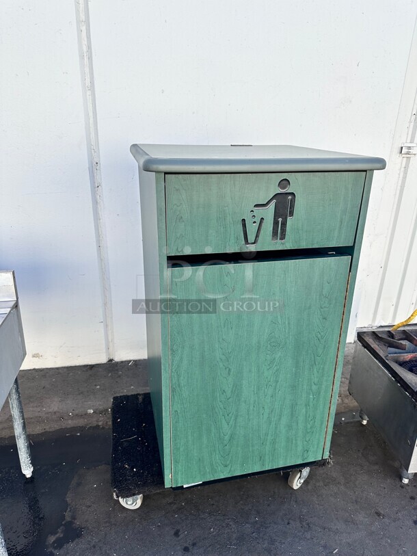 Commercial Trash Receptacle 25x25x44 - Image 8 of 9