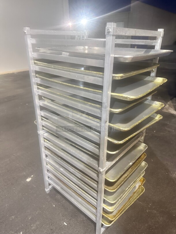 GSW USA All Welded Aluminum Half Size Bun Pan Rack 13 Pan Capacity NSF With 13 Full Sheet Pans - Image 2 of 4