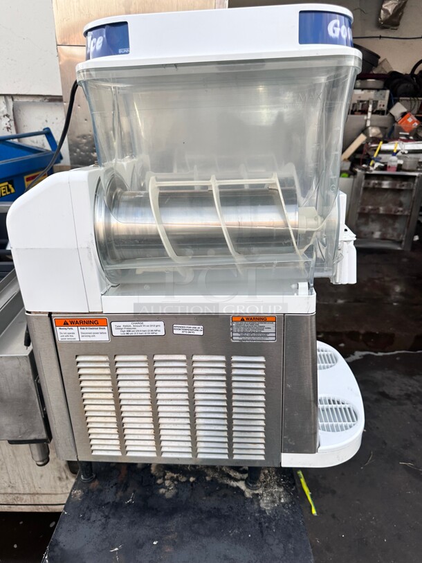 Bunn 58000.0015 Ultra 2 White and Stainless Steel Double 3 Gallon Slushy Machine - 120V Tested and Working - Image 4 of 5