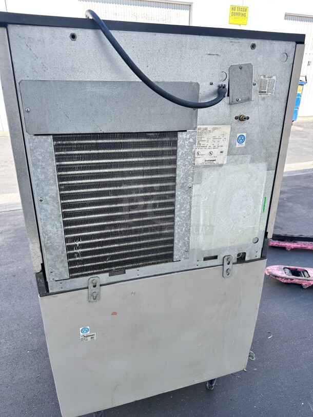 Working Scotsman CME256AS 300 Lb Per Day Commercial Ice Machine With Ice Bin 115 Volt - Image 7 of 7