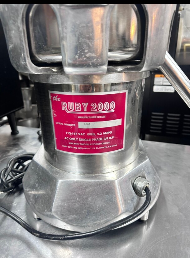 Working Ruby 2000 Heavy Duty Commercial Juicer, Used Very Good Condition 115 Volt  - Image 3 of 4