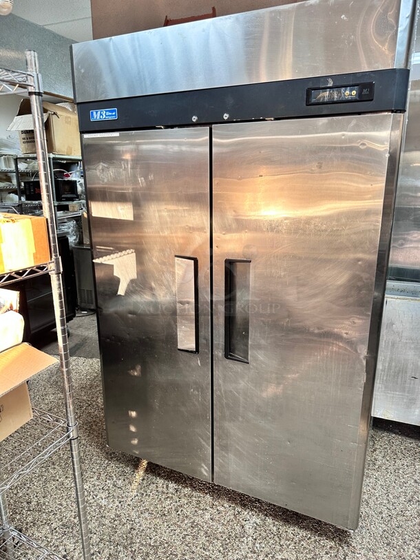 Turbo Air M3R47-2 M3 Series 52 inch Solid Door Stainless Steel Reach-In Refrigerator 115 Volt - Image 2 of 7
