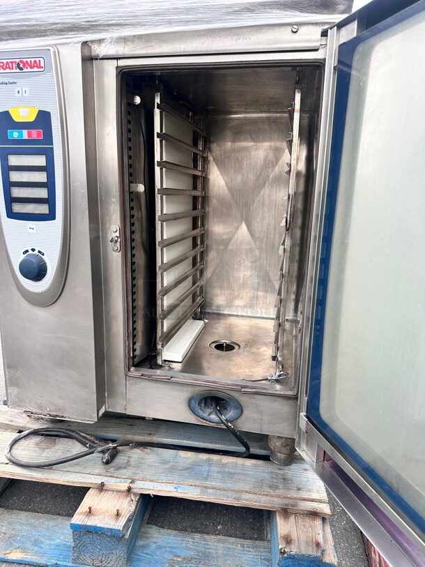 Rational SCC101 10-FULL  iCombi Pro 10 Full Size Pan Gas Combi Oven - 208/240v/3ph - Image 6 of 8