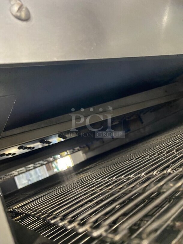 WOW! Middleby Marshall Triple Deck Stainless Steel Commercial Natural Gas Powered Conveyor Pizza Oven on Commercial Casters! 3x Your Bid MODEL PS555 SN:29731660 208-240 V 1PH - Image 8 of 12