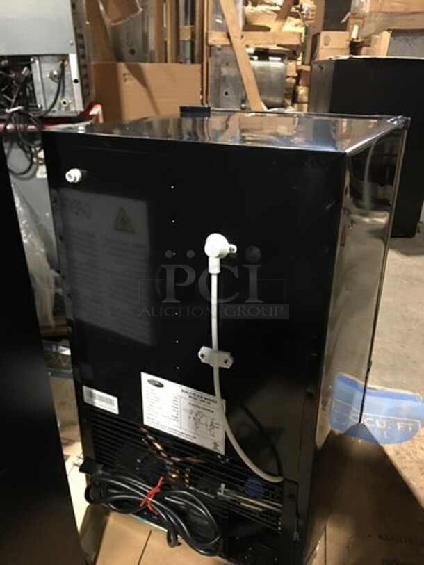 SCRATCH-N-DENT! Whynter Undercounter Built In Ice Maker! 12LB Ice Capacity! All Stainless Steel! Model: UIM155 115V - Image 4 of 8