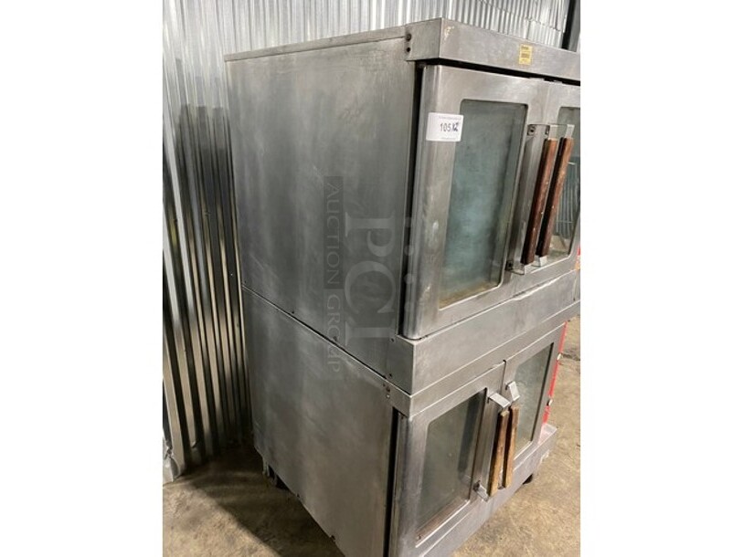 Vulcan Commercial Natural Gas Powered Double Stack Convection Ovens! With View Through Doors! All Stainless Steel! Model VC6GD38 Serial 481509660! On Casters! 2 X your Bid Makes One Unit!  - Image 4 of 12