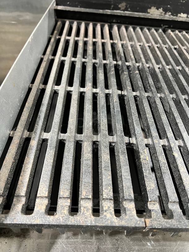 SWEET! Star Commercial Countertop Natural Gas Powered Char Grill! With Side And Back Splashes! All Stainless Steel! On Small Legs! Model: 6024CBC SN: 6L243690 - Image 5 of 8