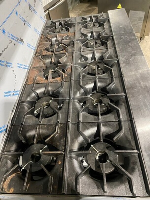 SCRATCH-N-DENT! LATE MODEL! Sierra Commercial Natural Gas Powered 10 Burner Stove! With Raised Back Splash And Salamander Shelf! With 2 Oven Underneath! All Stainless Steel! On Casters! - Image 5 of 12