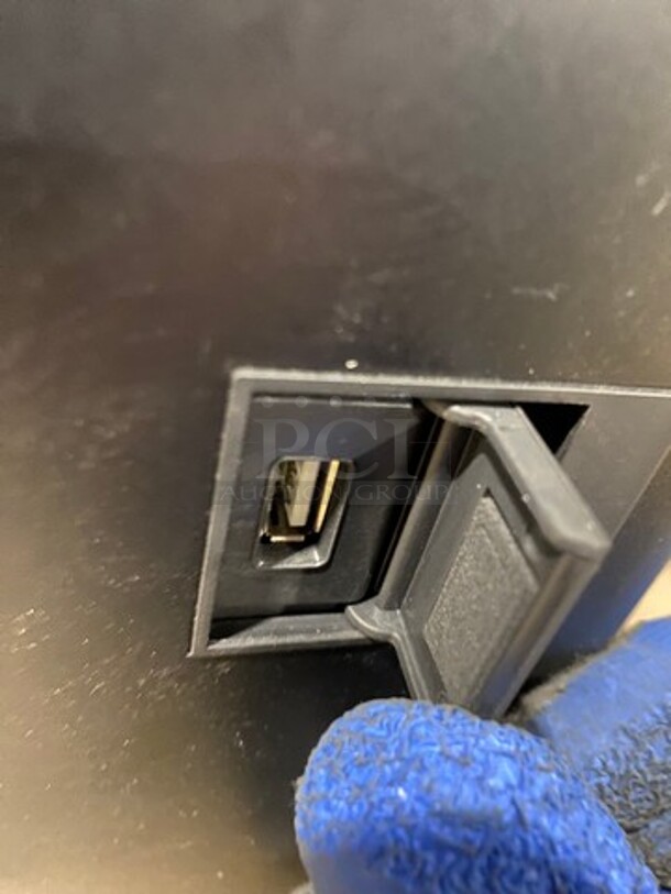 WOW! BRAND NEW! NEVER USED! LATE MODEL! 2022 Merrychef Commercial Countertop Rapid Cook Oven! All Stainless Steel! Model: EIKONE2S SN: 2208213090343 208/240V 60HZ 1 Phase - Image 7 of 10