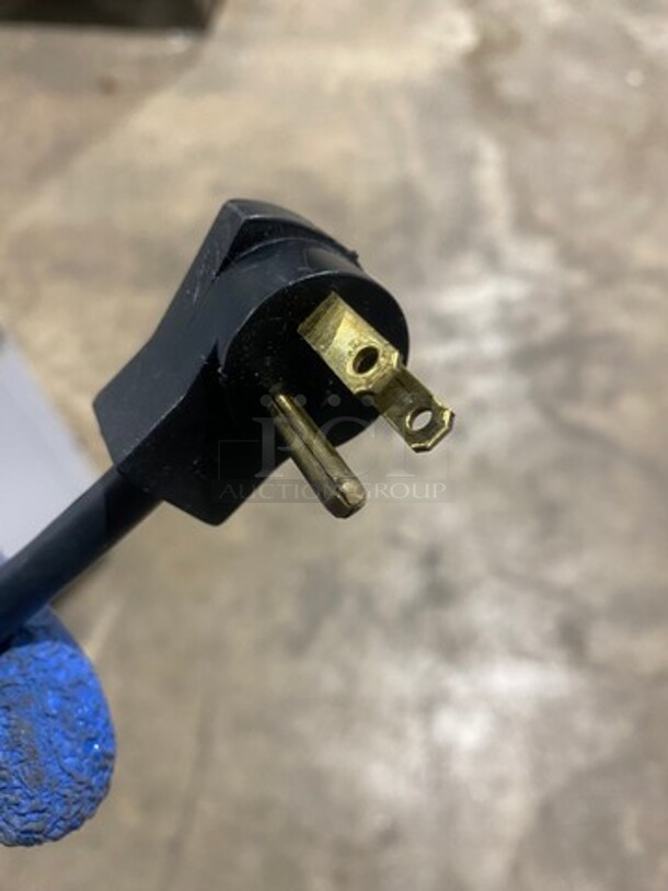 GREAT! NEW! SCRATCH-N-DENT! Beverage Air Commercial Refrigerated Milk Cooler! With Dual Side Access Doors! Stainless Steel Body! On Casters! Model: STF58 SN: 7203648 115V 60HZ 1 Phase - Image 8 of 8