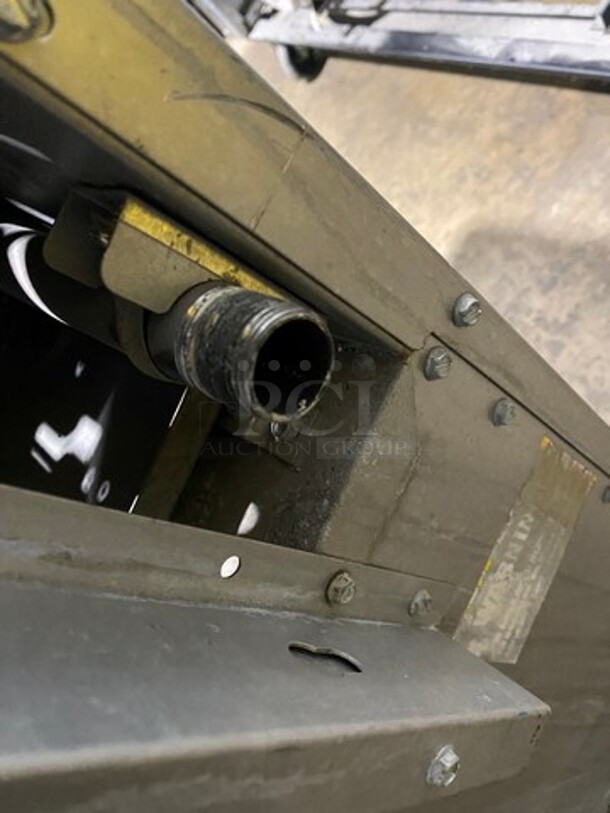 Patriot Commercial Natural Gas Powered 6 Burner Stove With Flat Griddle! Flat Griddle Has Side Splashes! With Raised Back Splash! With 2 Oven Underneath! Metal Oven Racks! All Stainless Steel! On Casters! WORKING WHEN REMOVED! - Image 12 of 12