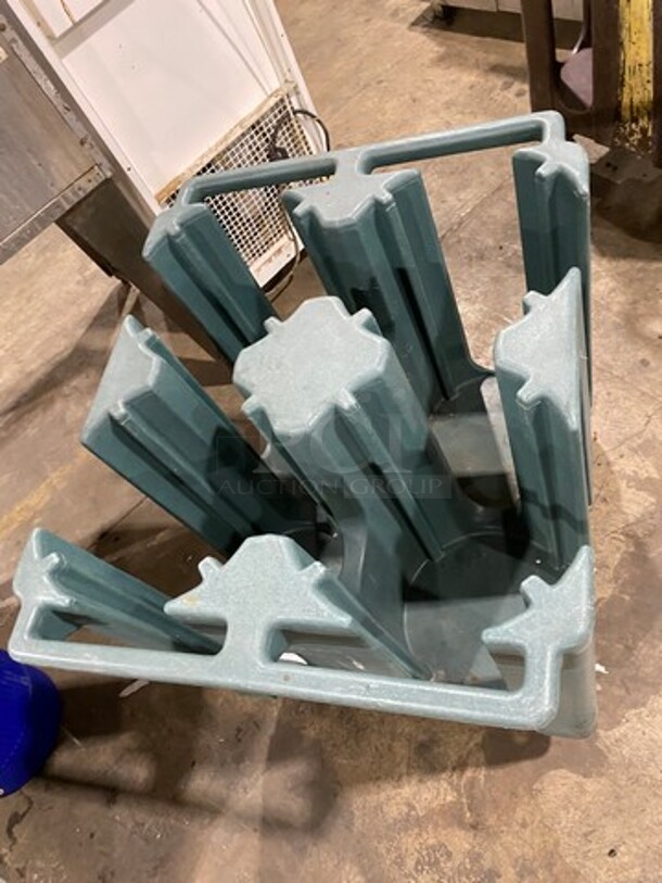 Cambro Poly Dish Transport Cart! On Casters! - Image 5 of 7